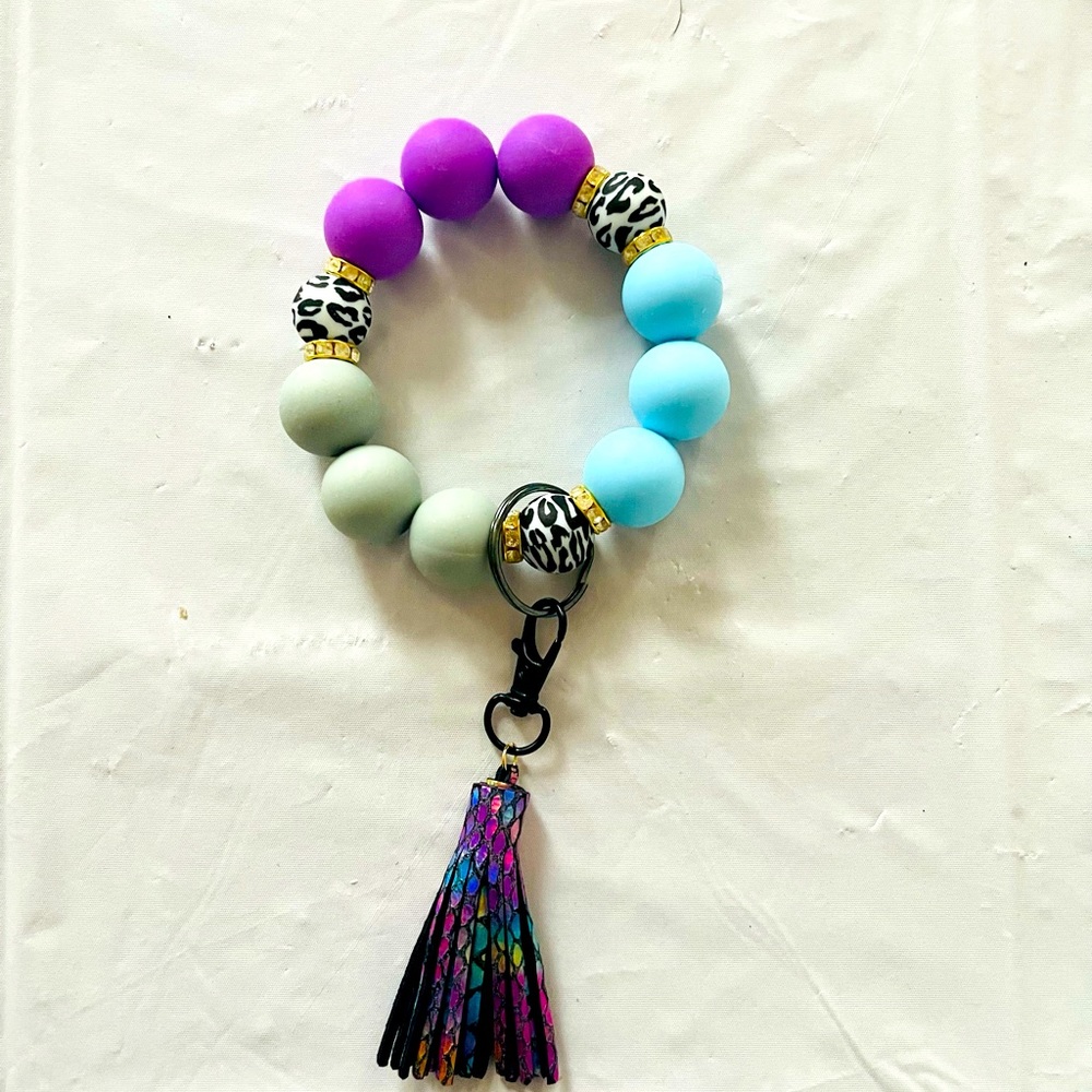 Silicone beaded keychain bracelet